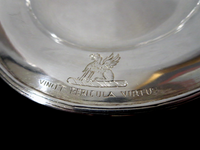 English Silver Plates Brady Crest Cambridgeshire - Ireland VINCIT PERICULA VIRTUS William Cripps